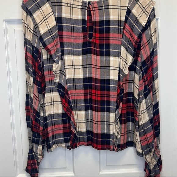 Chic Plaid Ruffle Blouse - Picture 2 of 3